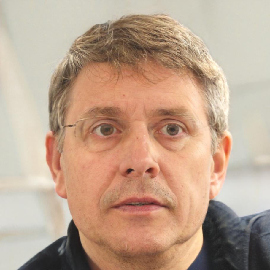 Ravi Blackwood, Senior Business Strategist